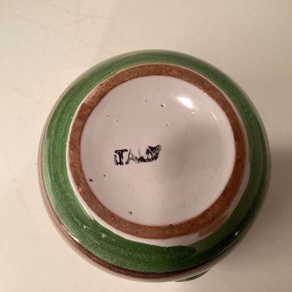 Beautiful Hand Painted Pottery Vase Italy - Picture 4 of 6